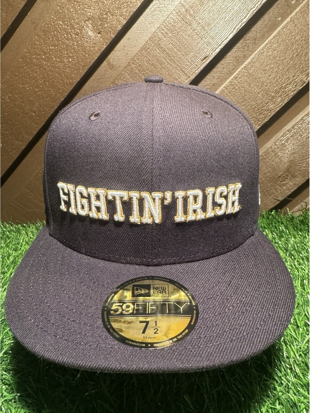 NWT New Era 59FIFTY Notre Dame Fighting Irish Slogan Fitted Hat 7 3/8